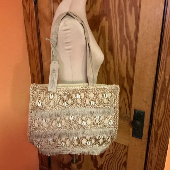 Salt & Umber Woven Straw Tote Bag Shell Detail Fringe Boho NWT - Picture 8 of 11